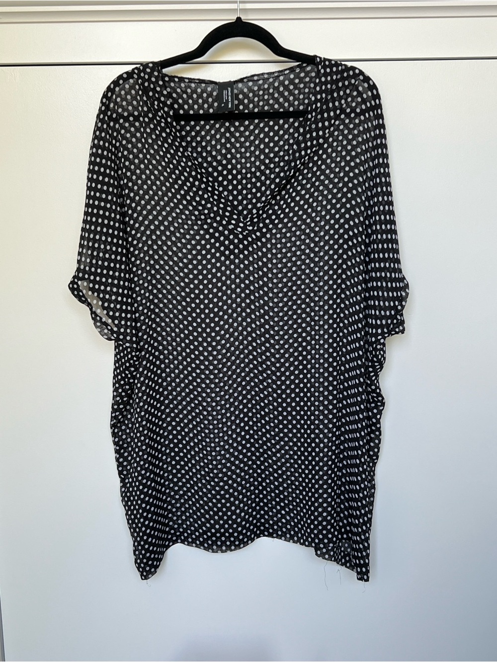 Jones New York swim coverup black and white polka dots
